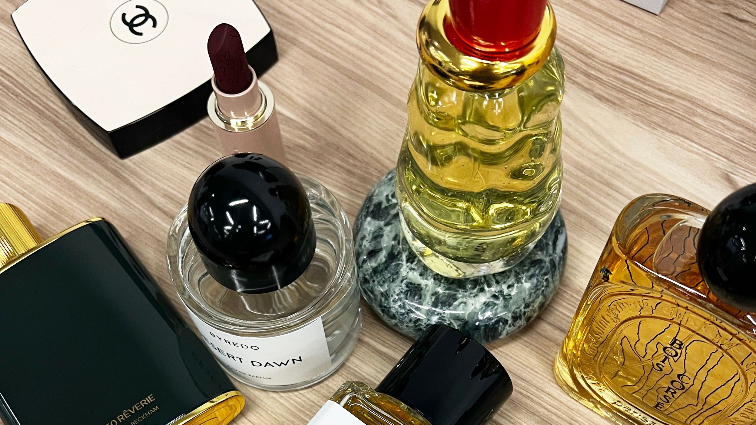 The Smart Shopper's Guide to Affordable Luxury Perfumes & Designer Dupes in South Africa